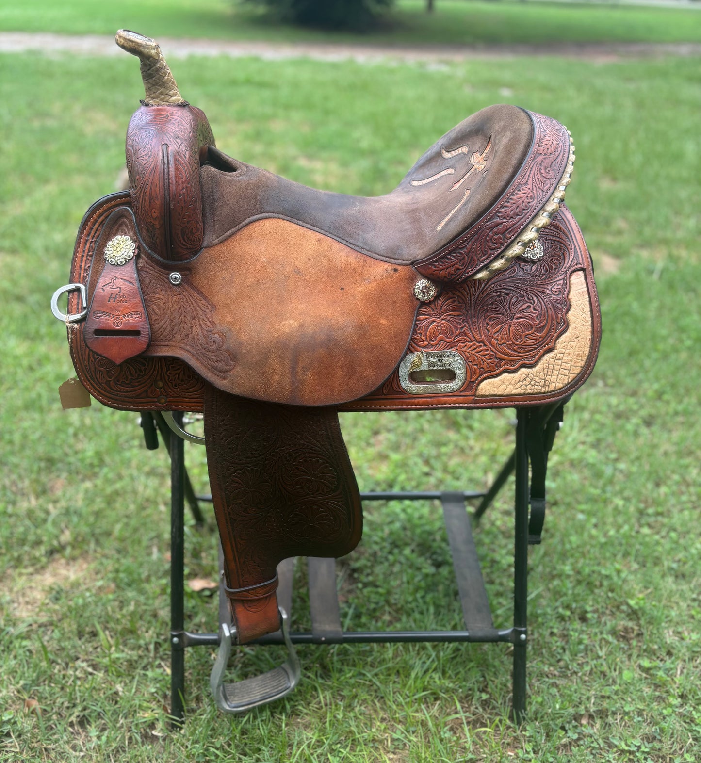 16" Circle Y High Horse Barrel Saddle