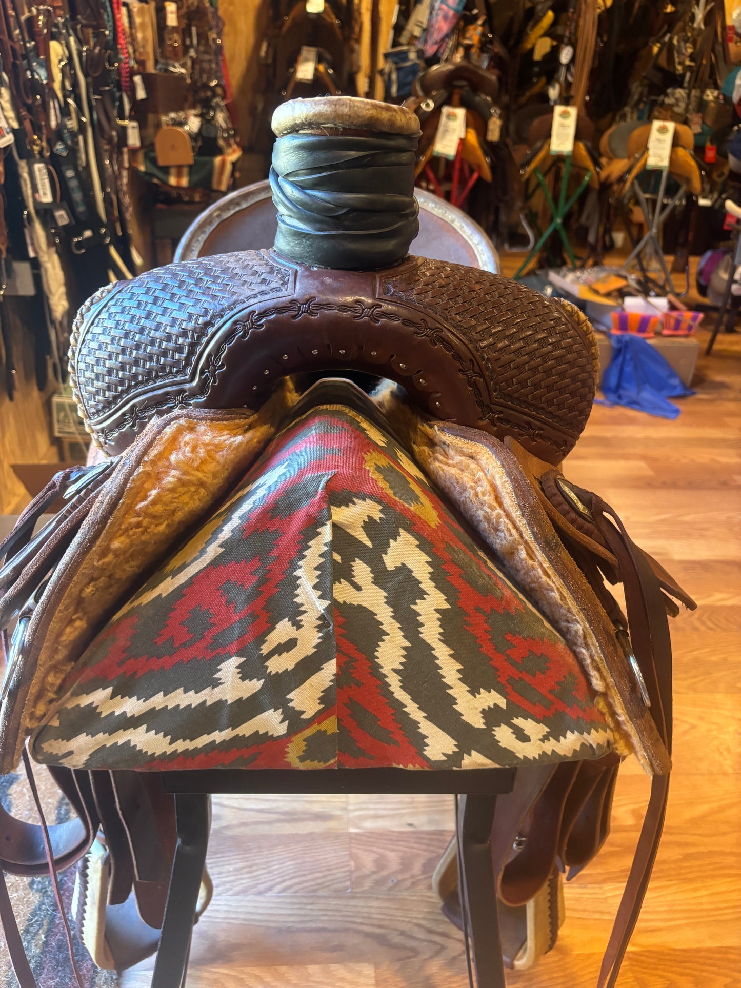 Used 15 In Circle Y Bandera  Ranch Roping Saddle