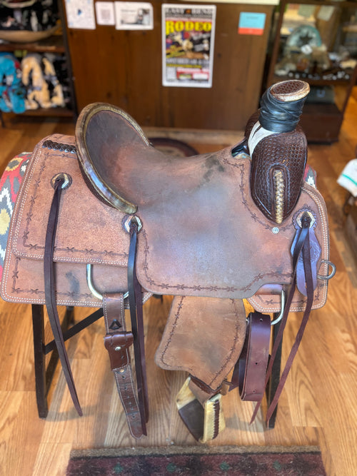 Used 15 In Circle Y Bandera  Ranch Roping Saddle