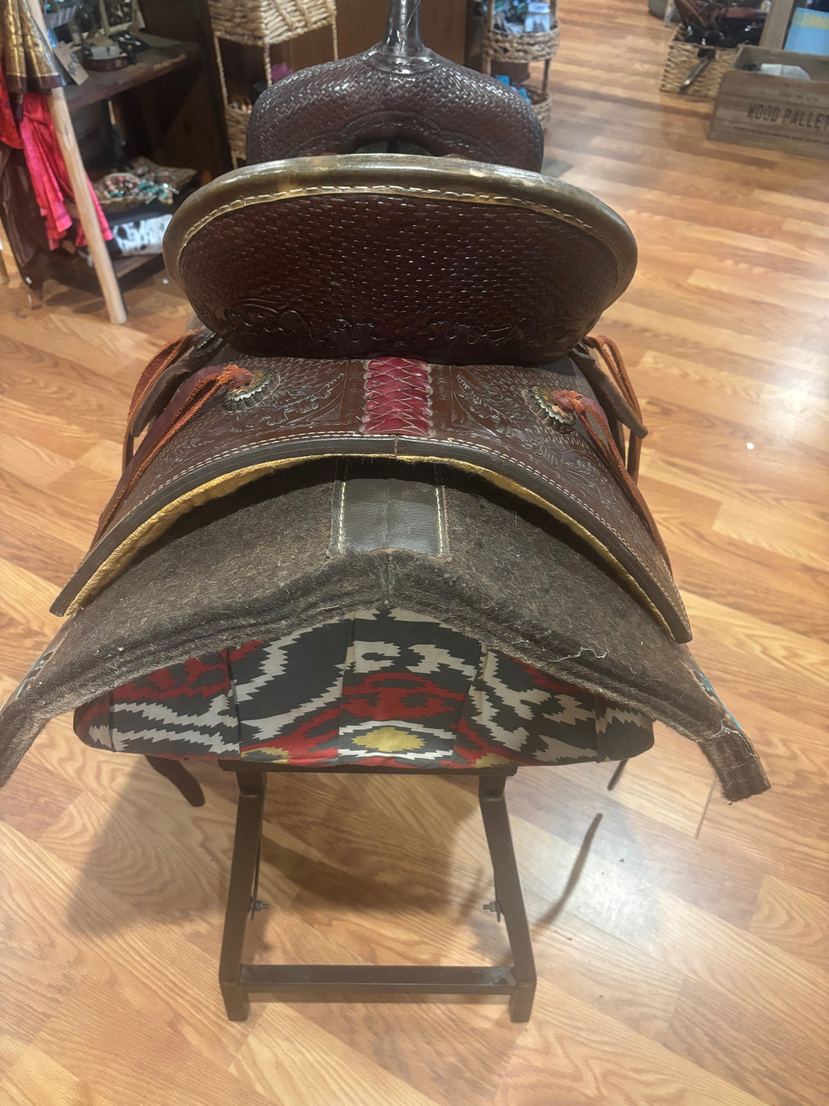 15 " Corriente Barrel Saddle